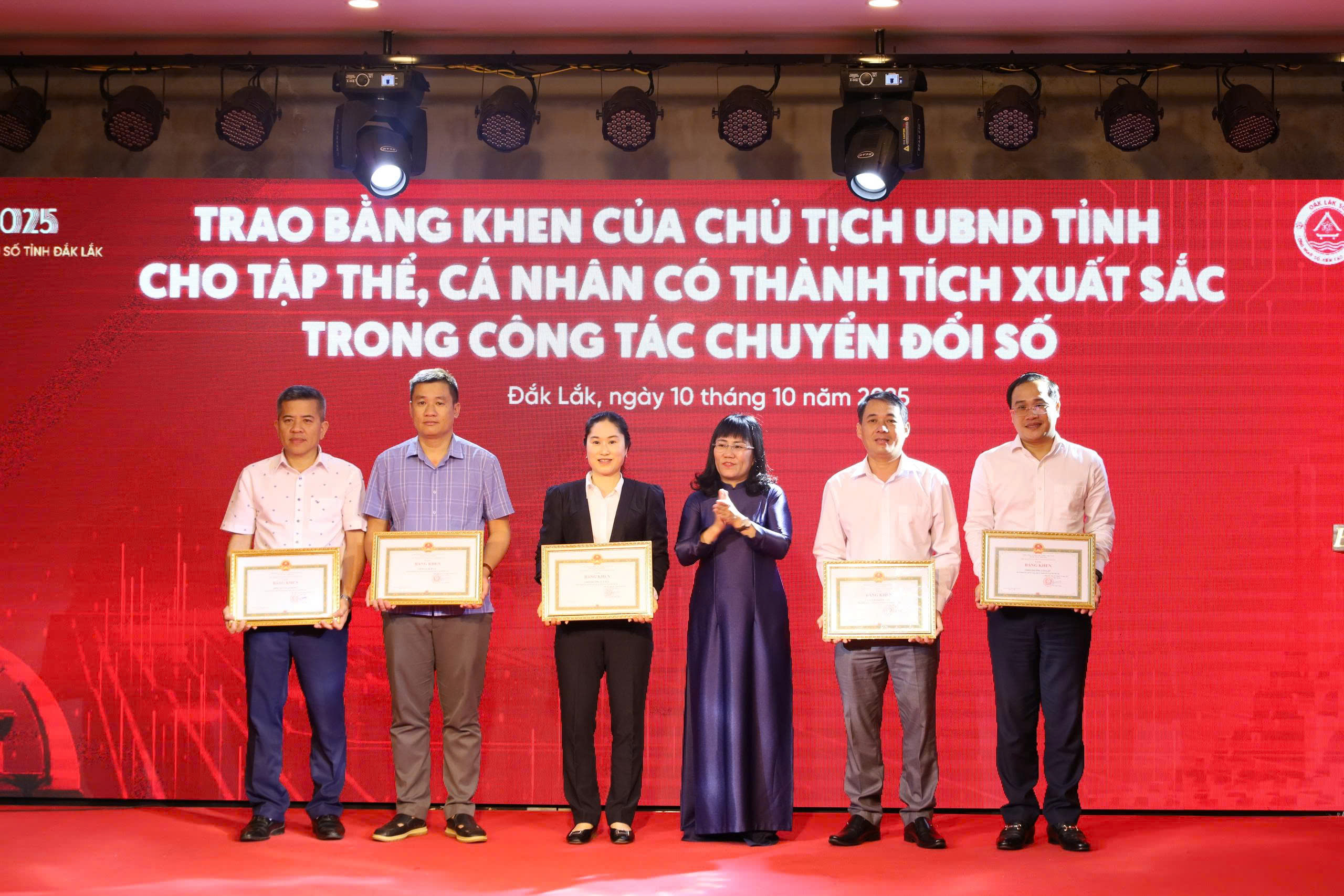 anh 5 bài 6